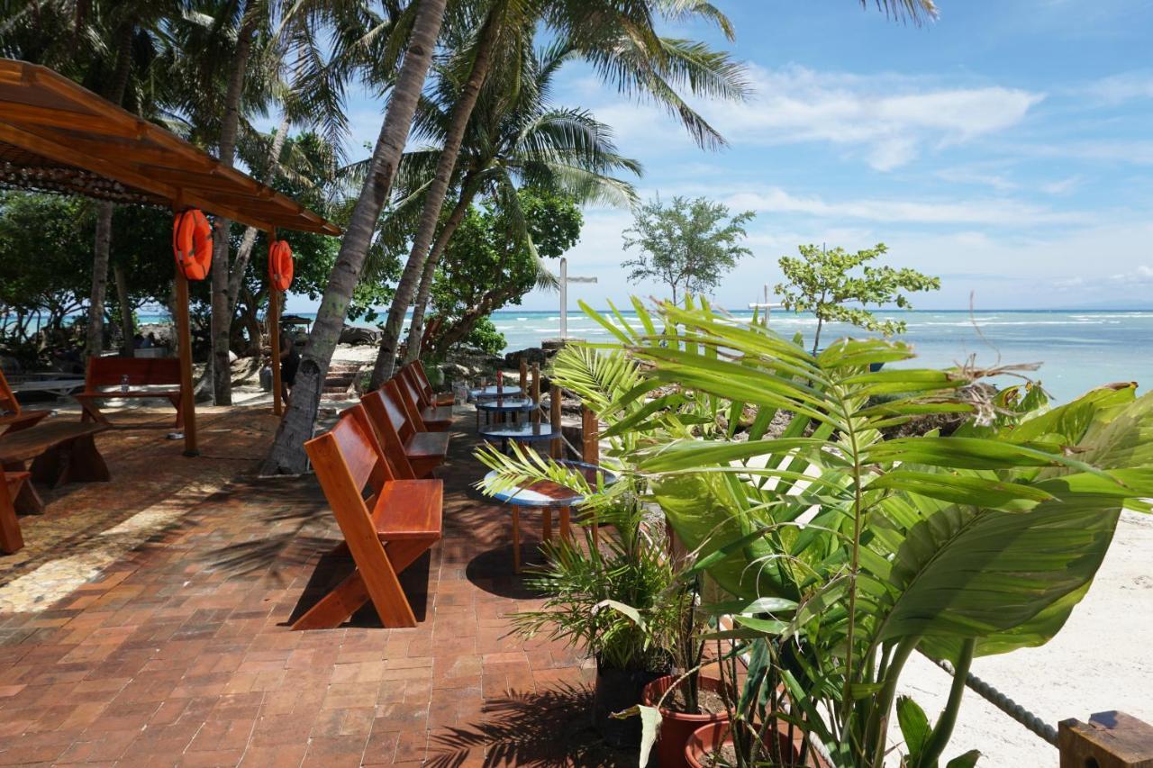 L Cafe Restobar & Lyn'S Guest House Сан-Хуан Экстерьер фото